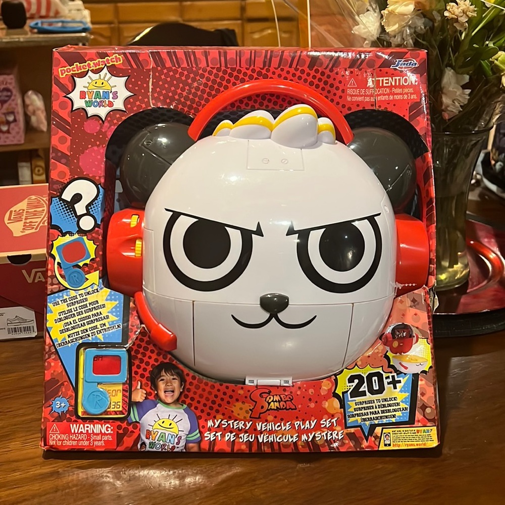 RYAN’S WORLD Combo Panda Mystery Vehicle Play Set